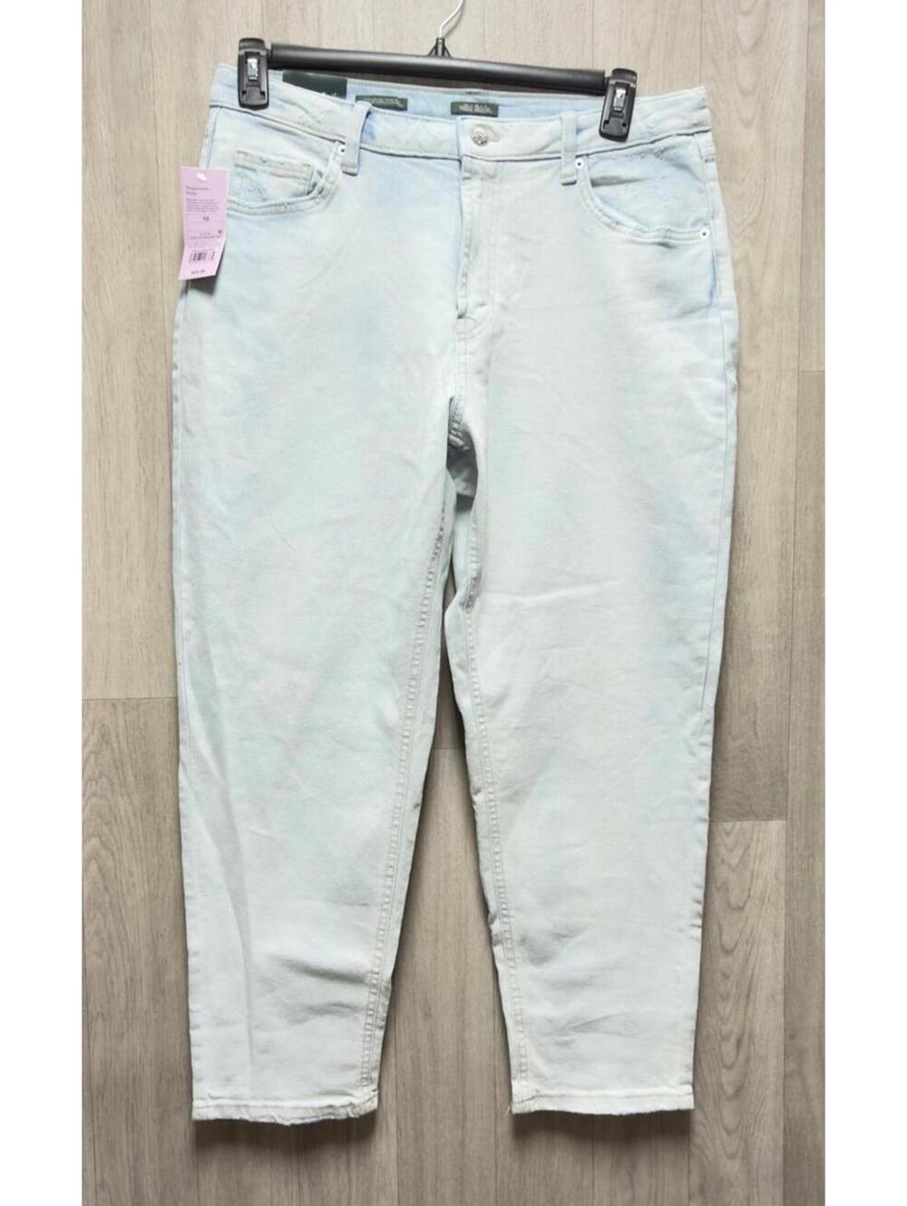 Wild Fable Light Wash Super High Rise Tapered Jean Women